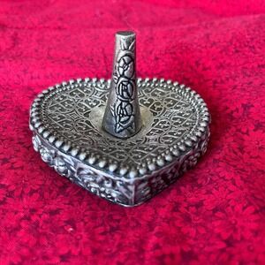 Vintage Heart Ring Holder Silver Tone Embossed Filigree Rose Floral Jewelry Dish